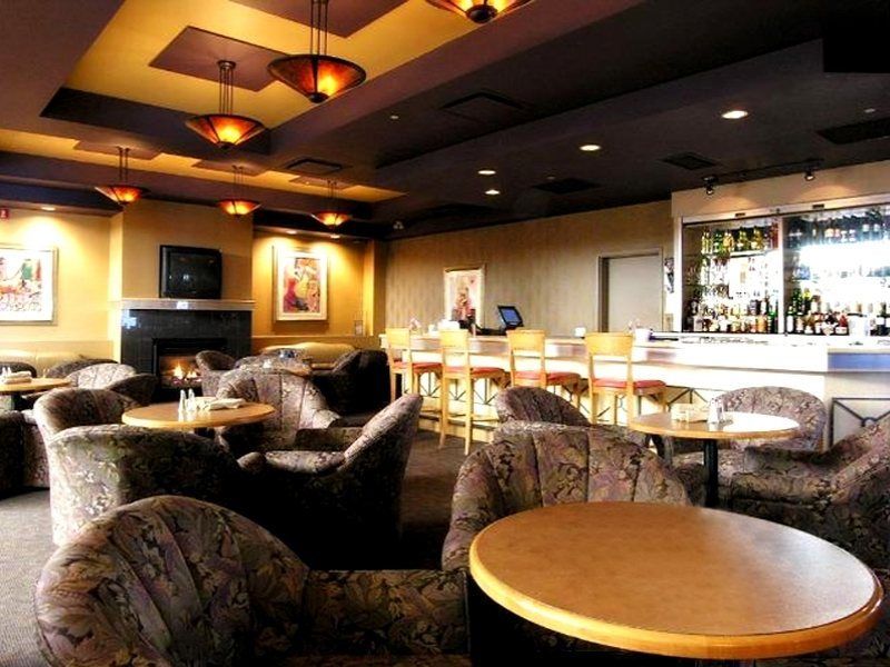 Royal Hotel Calgary, Trademark Collection By Wyndham Экстерьер фото