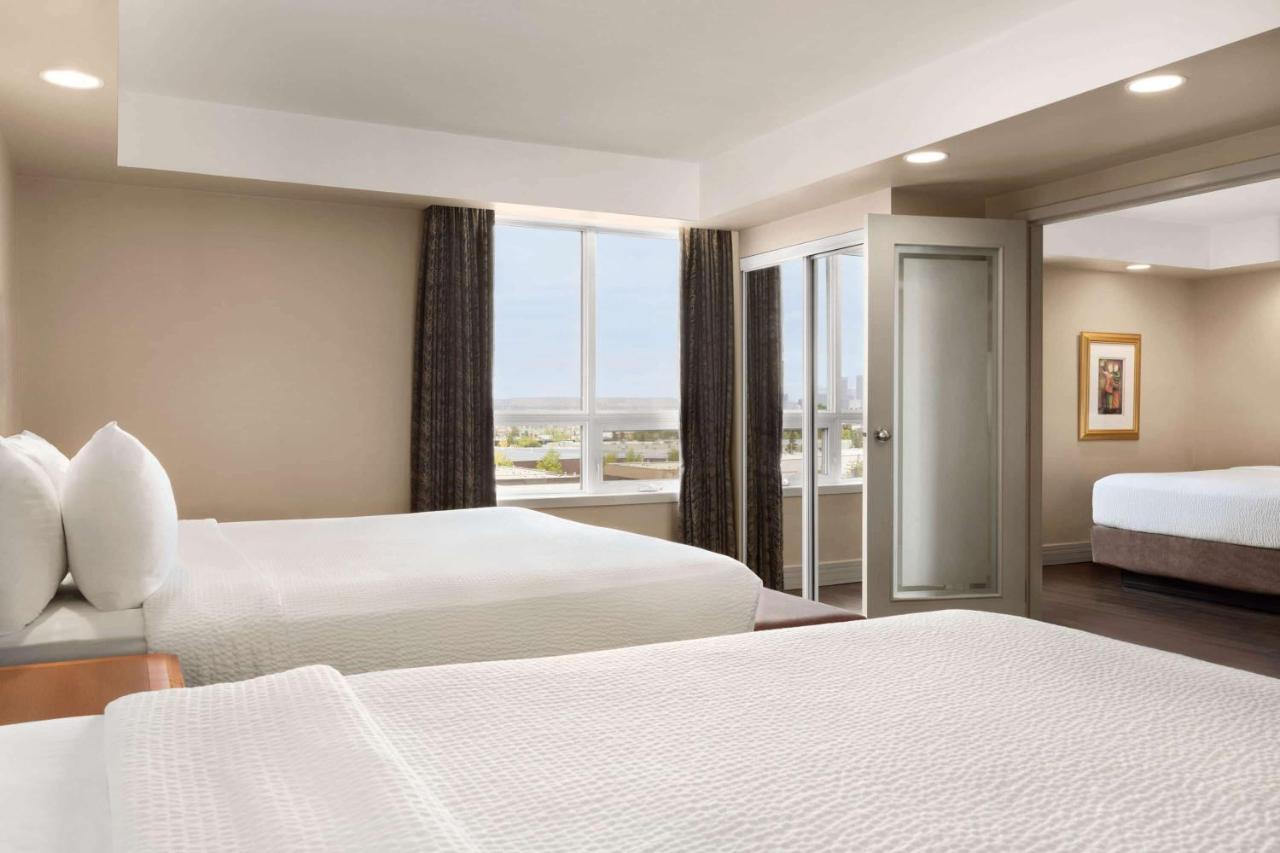 Royal Hotel Calgary, Trademark Collection By Wyndham Экстерьер фото